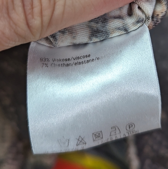 Basler Black Label Snake Print Stretch Top Sz 44/ US 16 - Picture 10 of 11